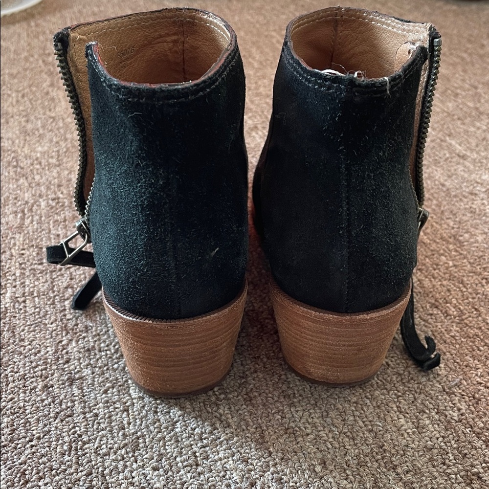 Black Suede Ankle Boots, Madewell brand. 7.5, 7 1/2 - Picture 3 of 12